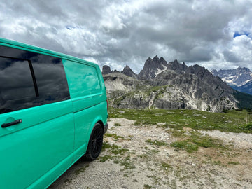 Off-the-Grid in a Camper: Nature, Friends, and Stunning Scenery.